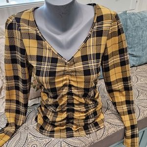 Adorable top by Jolie & Joy